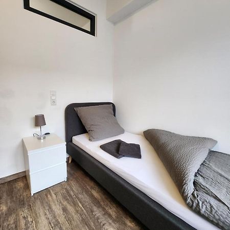 Monteurzimmer In Bielefeld - Mitte المظهر الخارجي الصورة