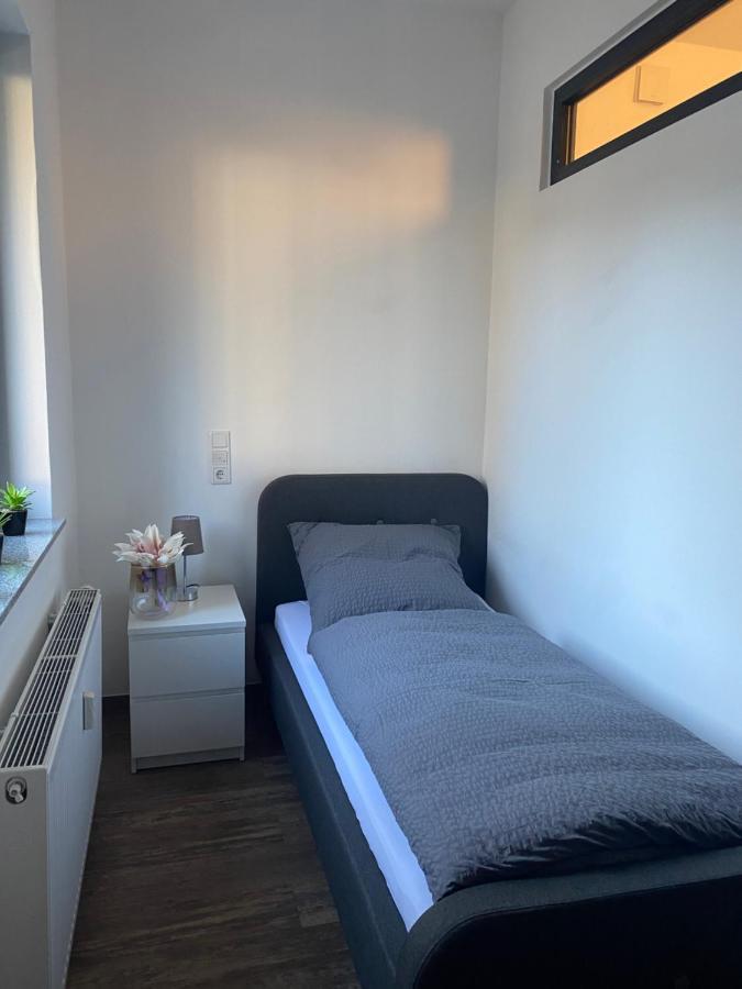 Monteurzimmer In Bielefeld - Mitte المظهر الخارجي الصورة