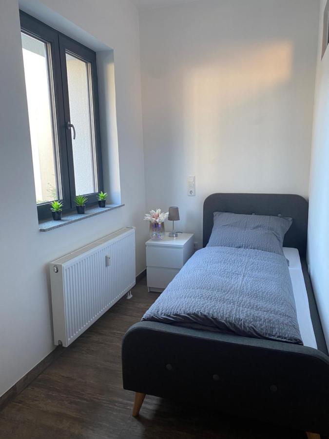 Monteurzimmer In Bielefeld - Mitte المظهر الخارجي الصورة