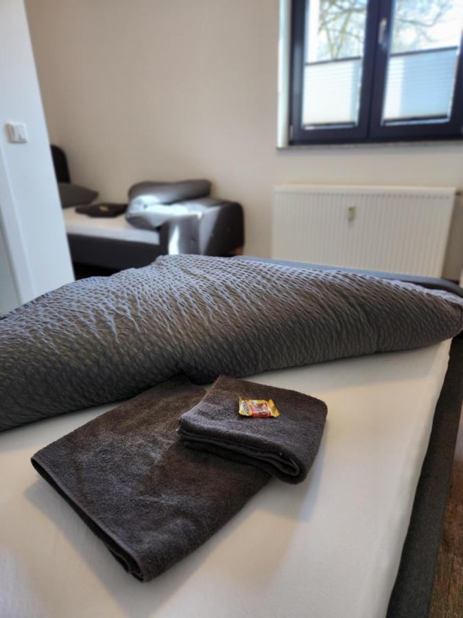 Monteurzimmer In Bielefeld - Mitte المظهر الخارجي الصورة