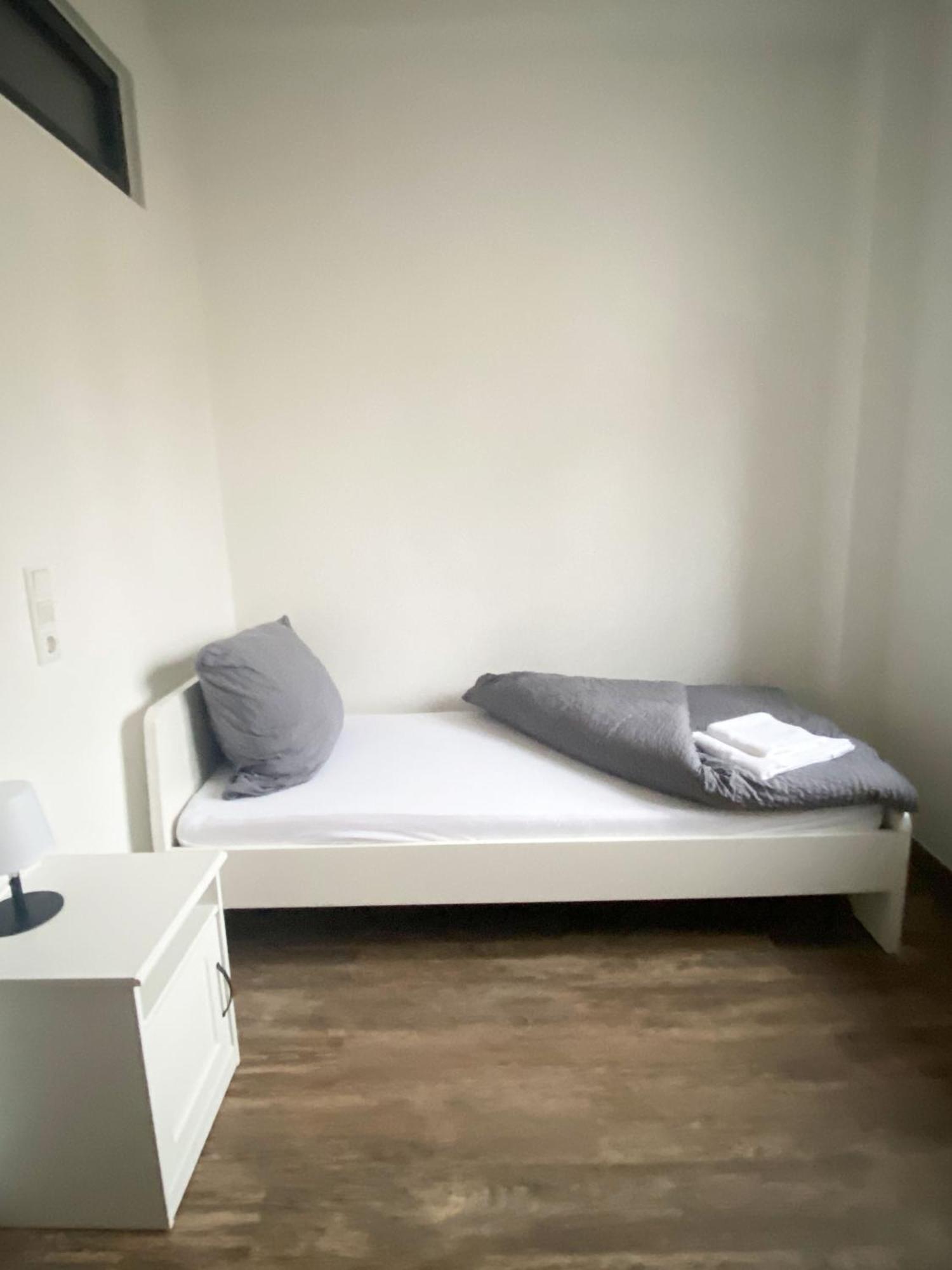 Monteurzimmer In Bielefeld - Mitte المظهر الخارجي الصورة
