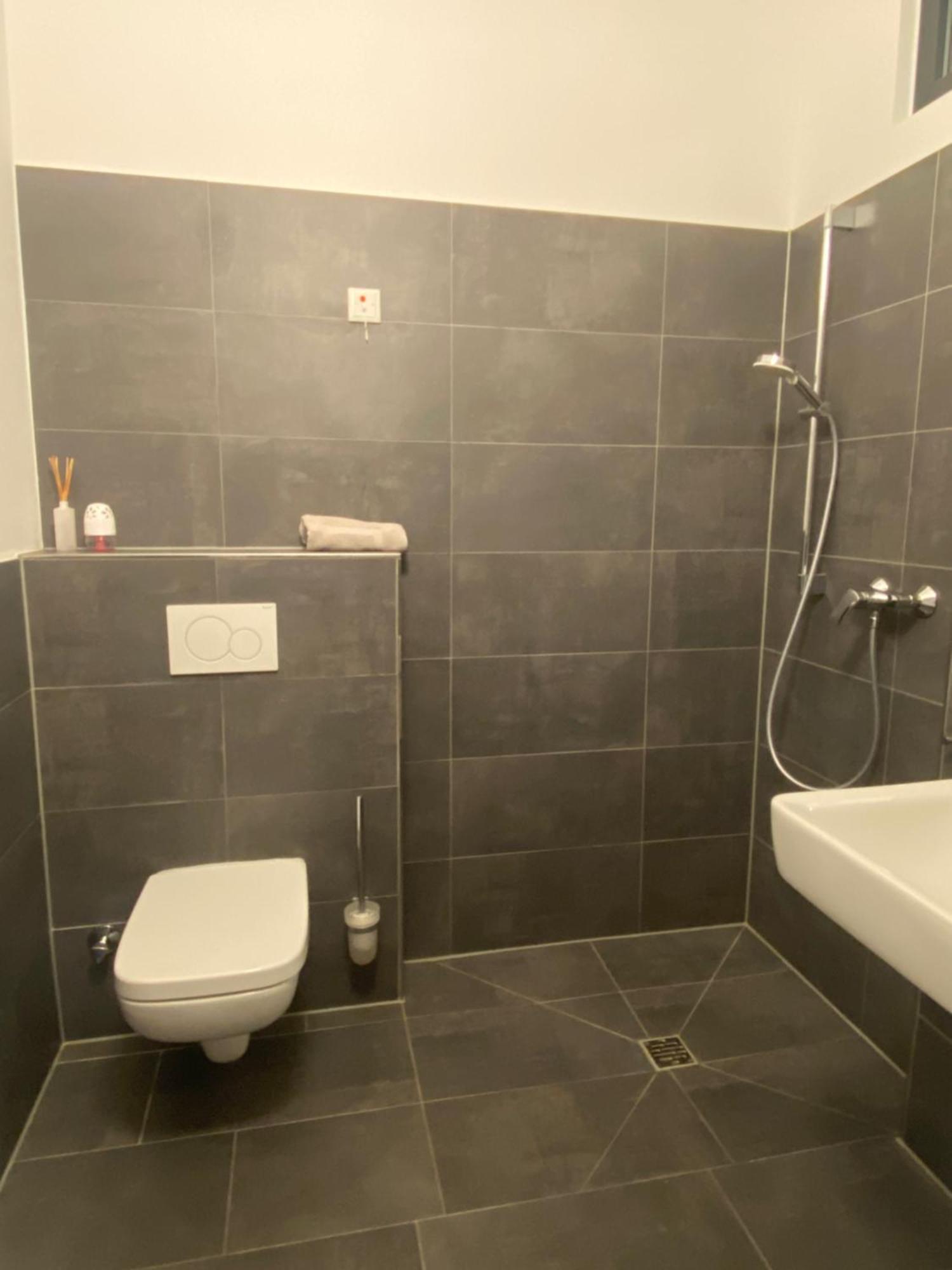 Monteurzimmer In Bielefeld - Mitte المظهر الخارجي الصورة